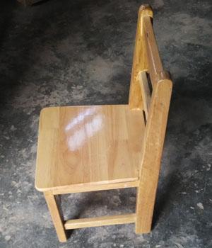 Hardwood Kindergarten Classroom Furniture , Solid Wooden Childrens Chairs
